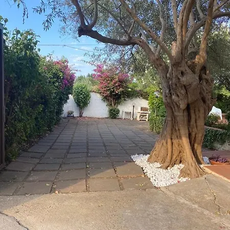 Al Mare Con Giardino E Parcheggio Privato Nyaraló Giardini Naxos