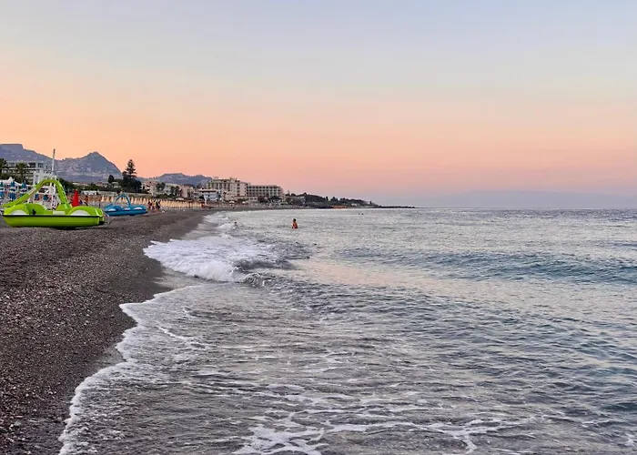 Al Mare Con Giardino E Parcheggio Privato *