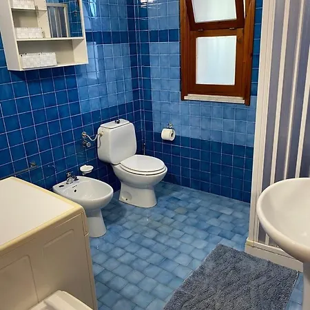 Al Mare Con Giardino E Parcheggio Privato